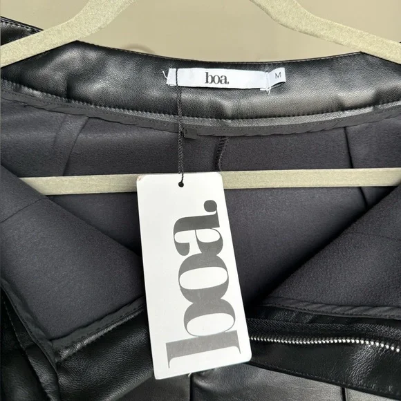 Because of Alice Black Faux Leather Wide-Leg Pants M NWT Viral Y2K Quiet Luxury - Picture 3 of 8